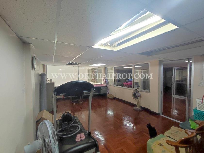 อาคารพาณิชย์ 4.5 ชั้น 3 คูหาติดกัน หมู่บ้านริมน้ำ จรัญสนิทวงศ์-บางพลัด ใกล้ MRT สิรินธร 8