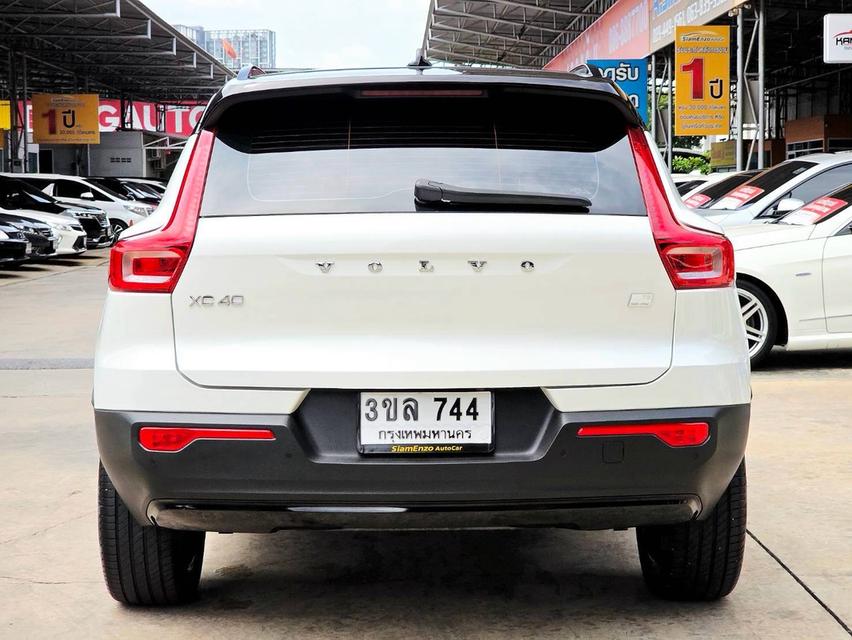 (แจ้งรหัสรถ SEZ744) Volvo XC40 Recharge T5 Inscription (Plug-in Hybrid) เกียร์ ออโต้ เบนซิน+ไฟฟ้า สี ขาว ปี 2022 จด 2023 รูปที่ 9
