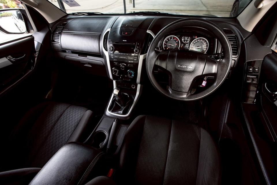 2018 Isuzu d-max 1.9 L เครดิตดีฟรีดาวน์ 6
