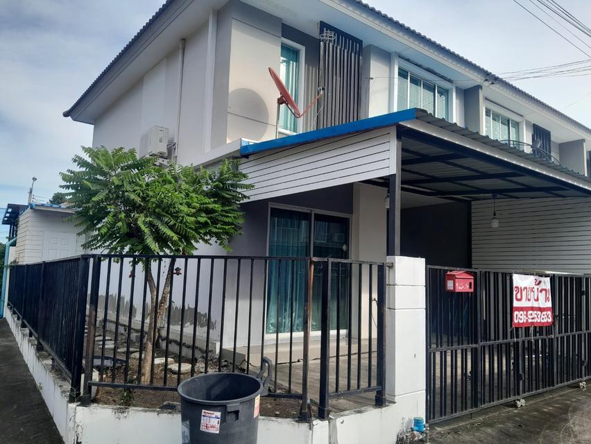 ขายทาวน์เฮาส์ 2 ชั้น 3 ห้องนอน 2 ห้องน้ำ 3