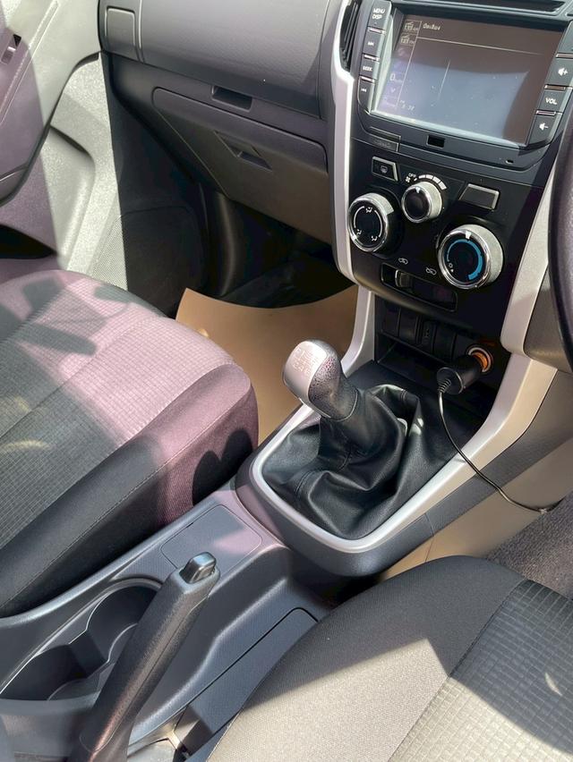 ISUZU D-Max Hi-Lander 1.9  รุ่น Z ปี 2018 4 ประตู ยกสูง ขาวไข่มุก 15