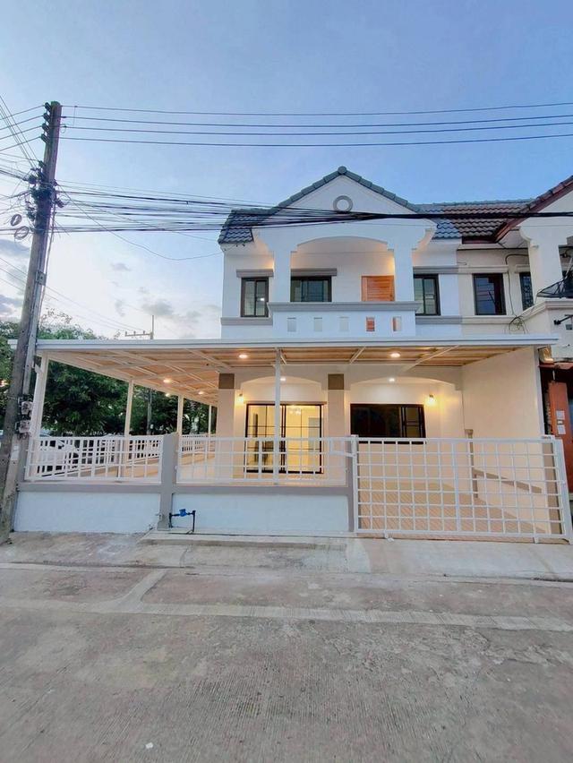 ม.บ้านฟ้ารังสิต