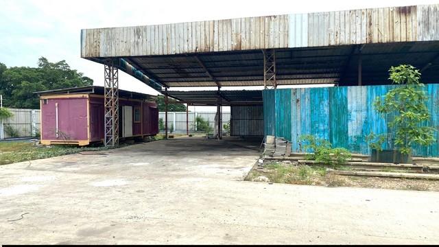ขายและให้เช่าโกดังเมืองฉะเชิงเทรา พื้นที่ 2 ไร่ พื้นที่สีเหลือง โกดังประมาณ 400 ตารางเมตร มีบ้านน็อคดาวน์ 1 หลัง รั้วล้อ 2