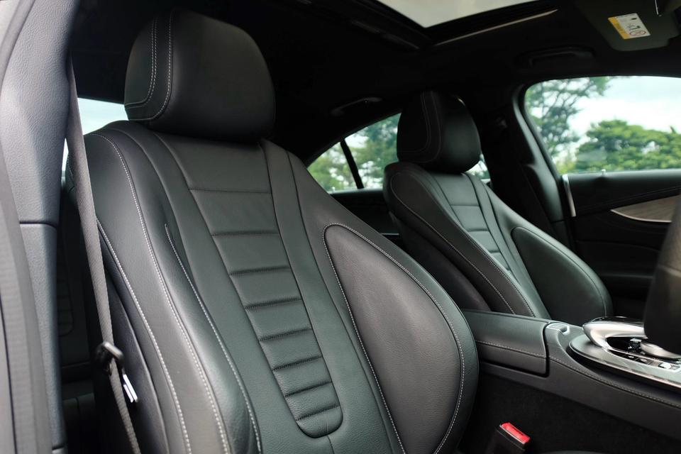 Mercedes-Benz CLS300d AMG W257 ปี 2020 สีขาว รถเจ้าของเดียว ประวัติครบทุกระยะ ราคาดี ช้าอด!! รูปที่ 11