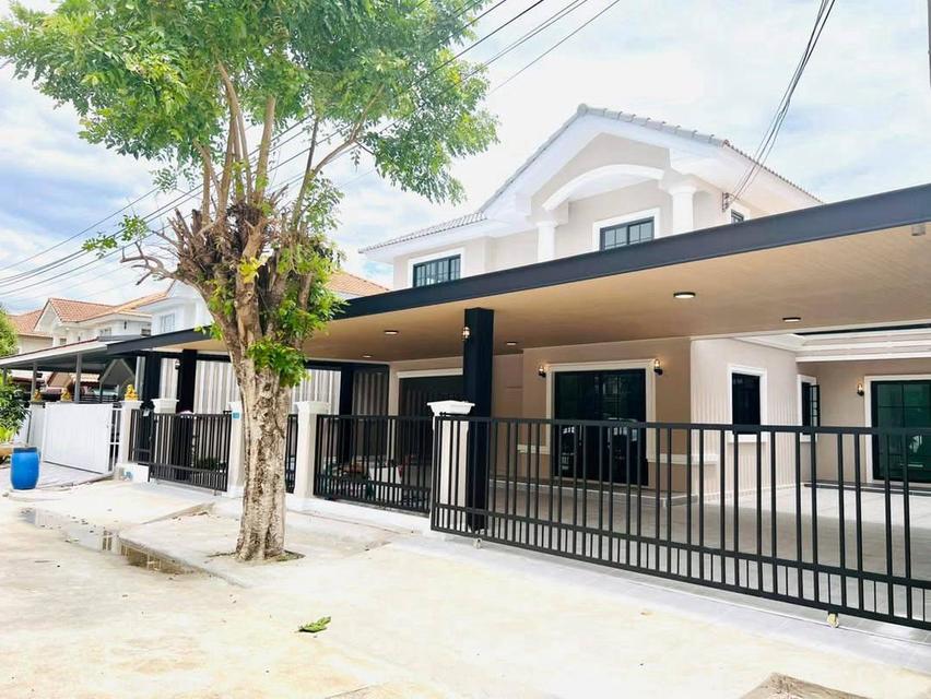 หมู่บ้านพฤกษาวิลเลจ 5 ทำเลวงแหวน - รัตนาธิเบศร์ บ้านเดี่ยว 2 ชั้น ถนนเมนโครงการ ตกแต่งใหม่ 2