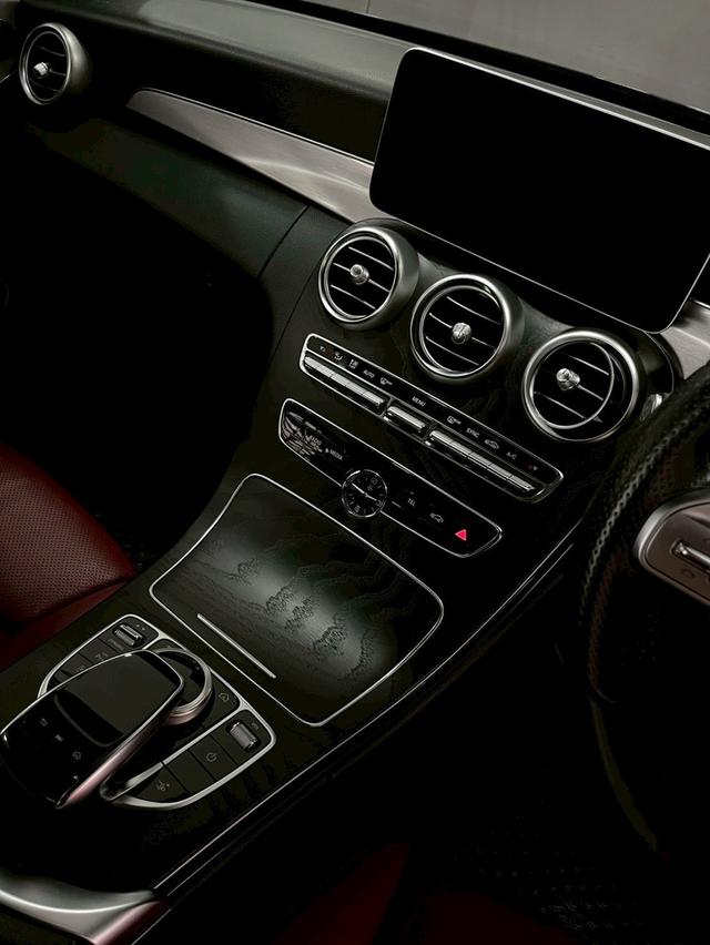 BENZ C200 Coupe Amg Dynamic ปี 2019 FaceLift รถมือเดียวป้ายแดง ประวัติศูนย์ทุกระยะการใช้งาน 11