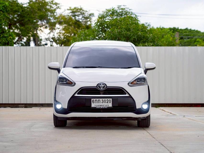 TOYOTA SIENTA 1.5V ปีจด 2017  5