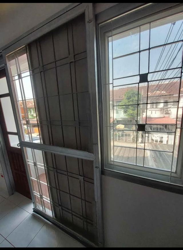 ทาวน์เฮ้าส์หมู่บ้านเมืองประชา หทัยราษฎร์37 8