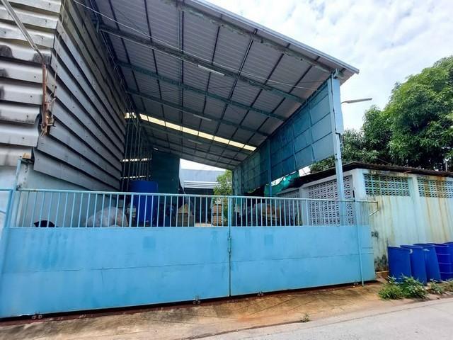 ขายที่ดินพร้อมโกดัง+บ้านพัก 368 ตรว. เทพารักษ์ กม.8 ซอยมังกร สมุทรปราการ ( พร้อมใบ รง.4 )