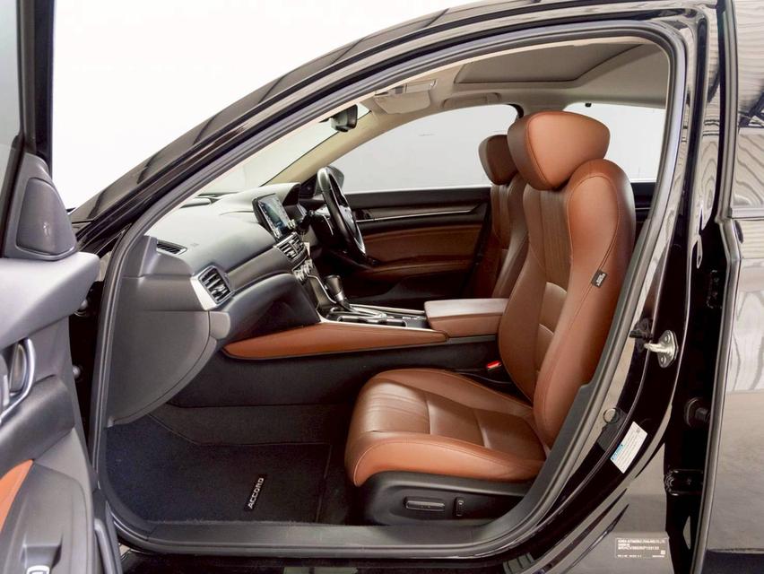 ขาย Honda Accord 2.0Hybrid Tech ปี20 14