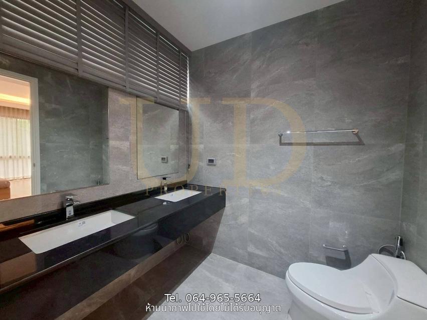 🔥 **ให้เช่าโฮมออฟฟิศ / บ้านเดี่ยว 3 ชั้น ลาดพร้าว 101** 🏡 **พักอาศัยก็ดี ทำออฟฟิศก็ลงตัว!** 🚇 ใกล้ MRT ลาดพร้าว 101 เพียงประมาณ **750 เมตร** 8