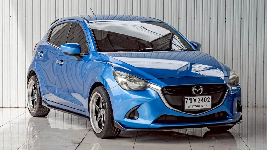 MAZDA MAZDA2 1.3 Sports High ปี 2015 สีน้ำเงิน โฉม ปี14-ปัจจุบัน 5Dr