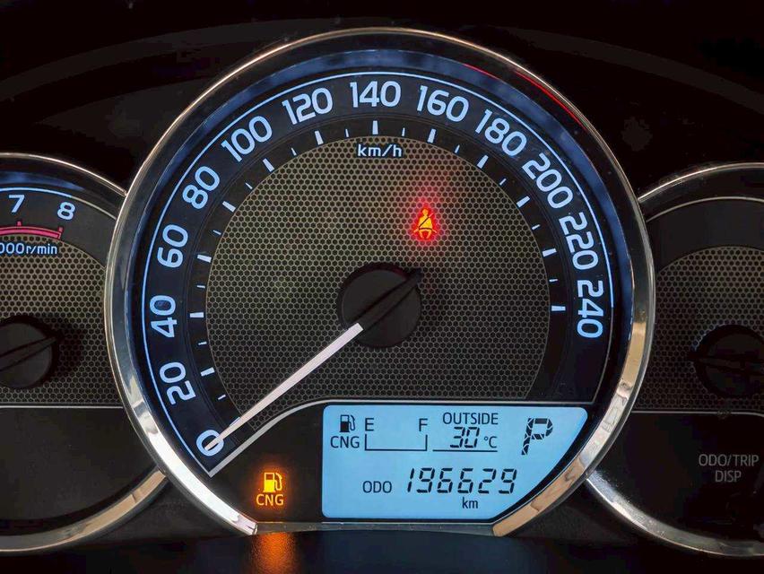 2014 TOYOTA ALTIS 1.6E LPG 5