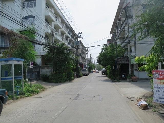 ให้เช่าห้องชุด ลานดาวทาวเวอร์ คอนโดมิเนียม พร้อมเข้าอยู่ได้ทันที ห่างสถานีรถไฟฟ้า BTS ศรีเทพา เพียง 1.4 กม. ราคา 2,000 บาทต่อเดือน 15