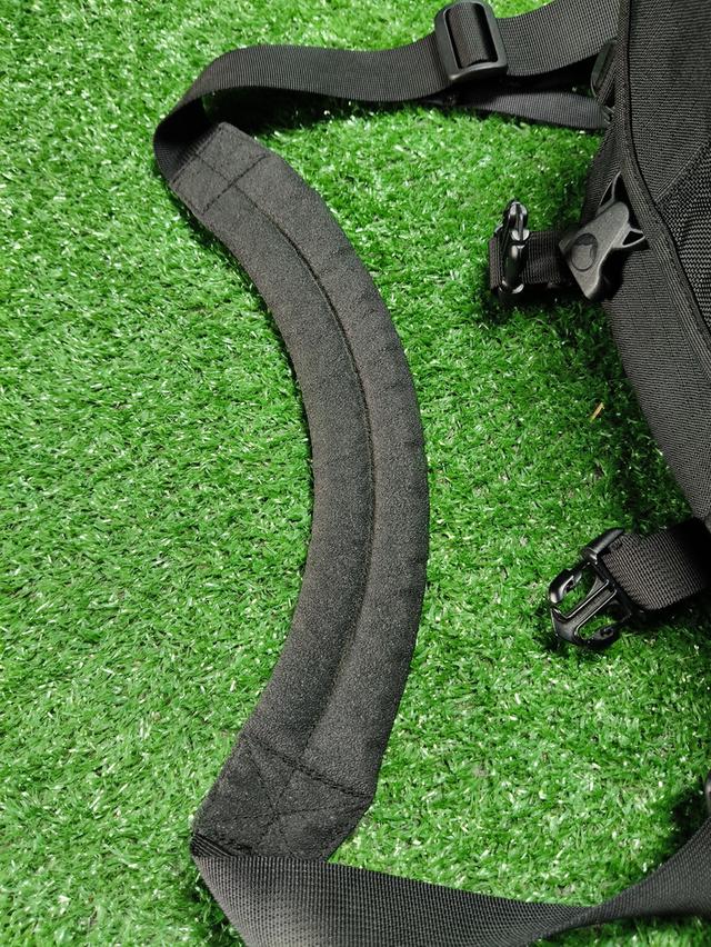 Lowepro Stealth Reporter 100AW 11