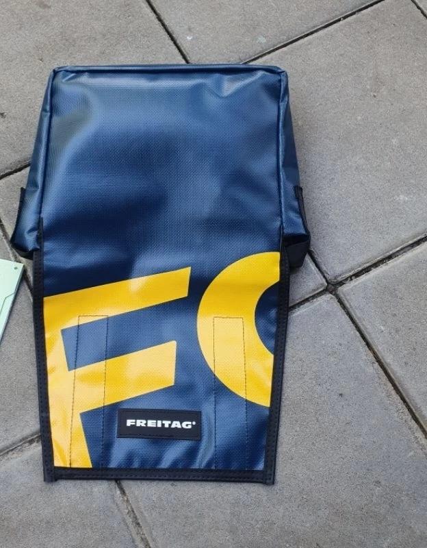 กระเป๋าผ้าใบ Freitag Lassire F11 2