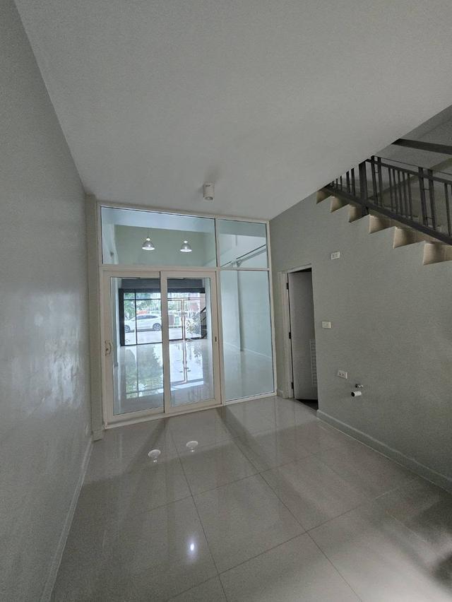 🏢✨ ให้เช่าด่วน! โฮมออฟฟิศ 3.5 ชั้น B Avenue วัชรพล 24,000 บาท (180 ตร.ม.) ฟรีค่าส่วนกลาง! ติดตลาดออเงิน, สำนักงานเขตสายไหม 🛣️ 4