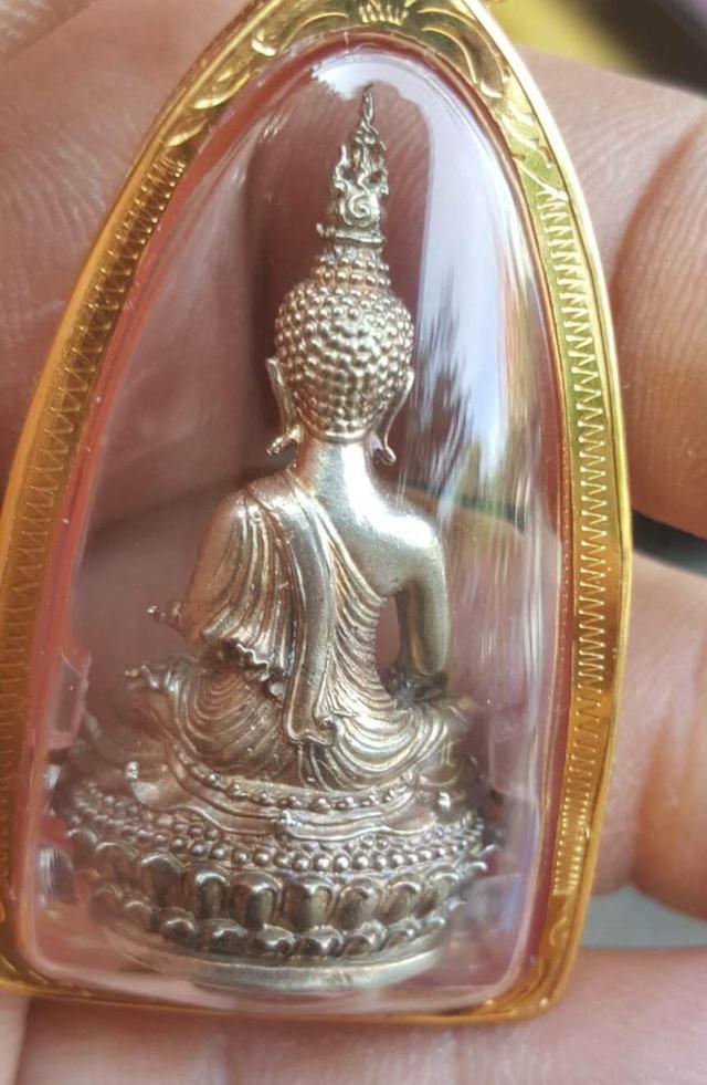 พระพุทธเลี่ยมทอง