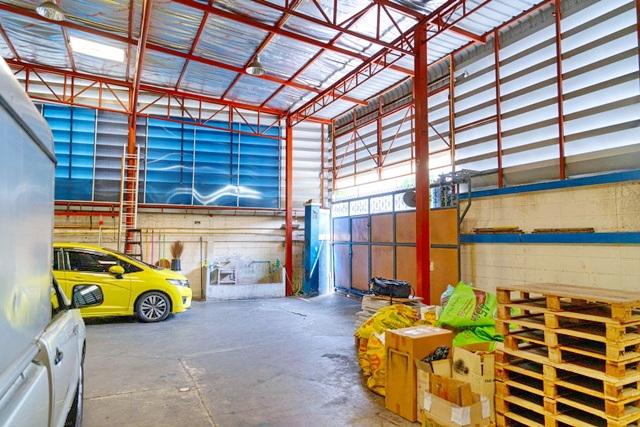 สาธุประดิษฐ์ 12-20 เซ็นทรัล พระราม3 600ม. BRT ถนนจันทน์ 1.1กม. ให้เช่าโรงงาน โกดัง 2ชั้น 1หลัง 542 ตร.ม. 135 ตร.วา. 3 นอ 6