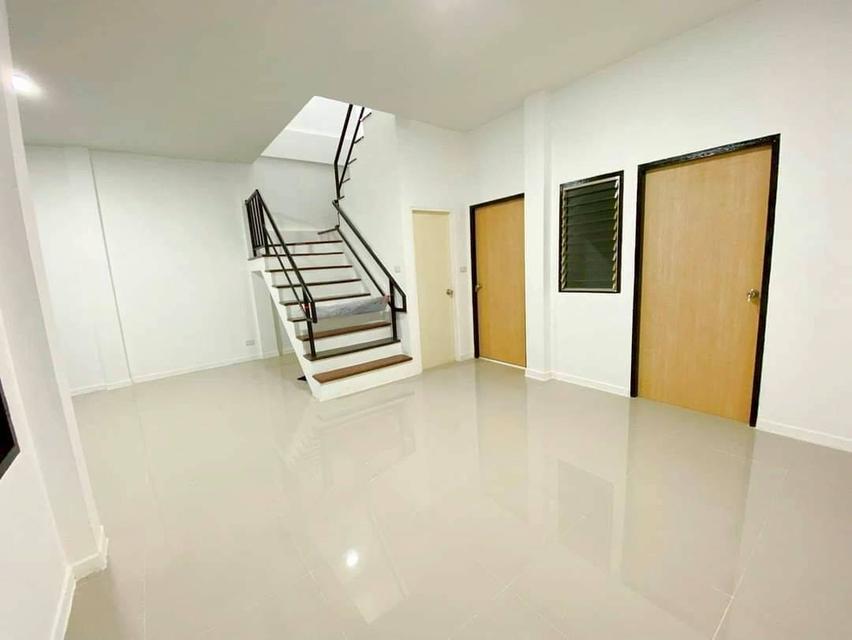 ขายทาวน์โฮม 3ชั้นรีโนเวทพร้อมอยู่ บ้านยังไม่เคยเข้าอยู่อาศัย ใกล้สนามบินดอนเมือง โครงการบ้านเอกบดี ดอนเมือง ซอย.ช่างอากาศอุทีศ 18