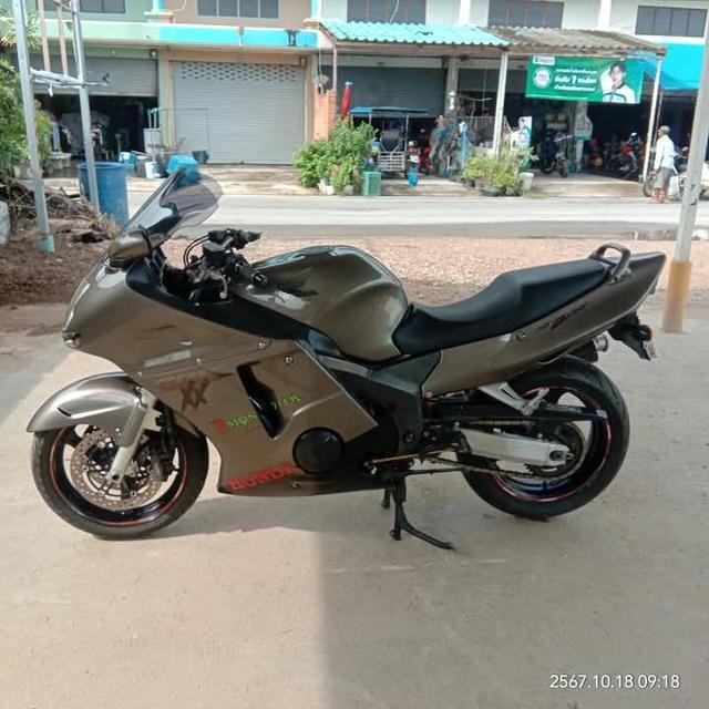 Honda CBR1100XX Black Bird ปี 1998 3