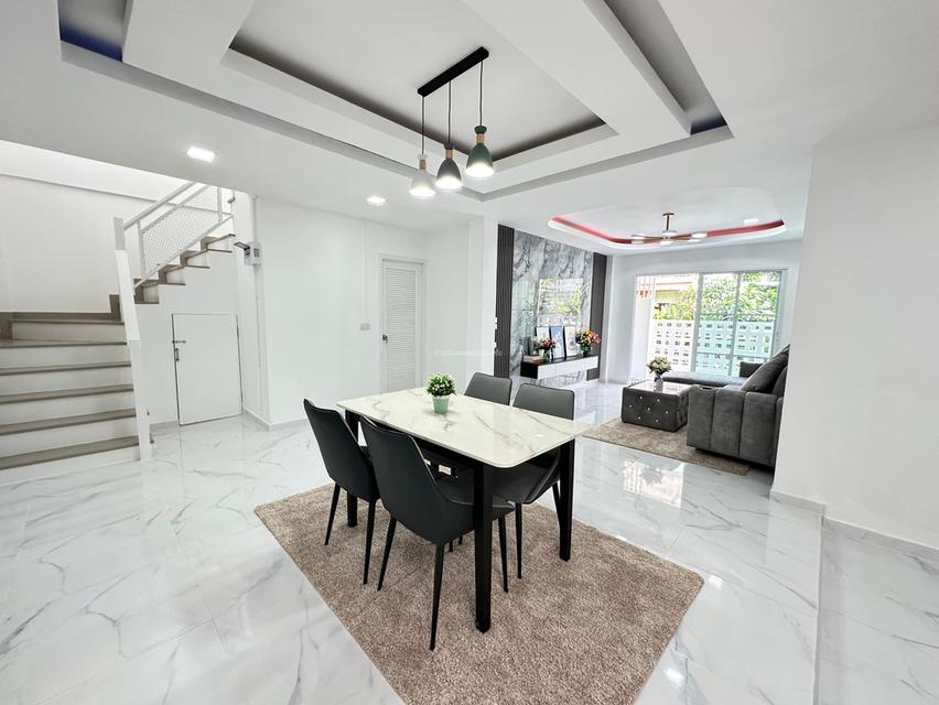 พูนสินธานี 3 เคหะร่มเกล้า 9