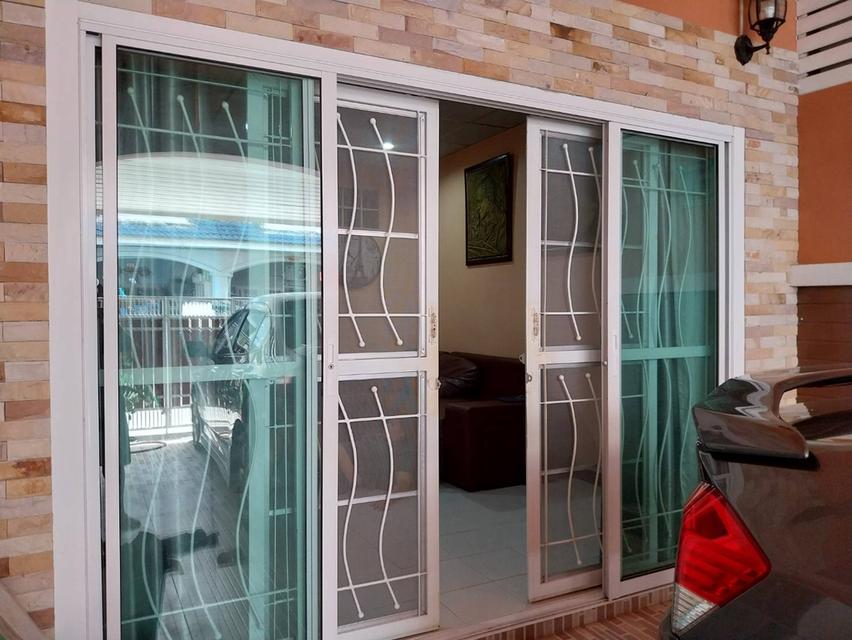 ขายทาวน์เฮ้าส์ หมู่บ้านมนวดี กรีนพาร์ค ซ.1 / ขายพร้อมเฟอร์ทั้งหลังพร้อมอยู่ 2