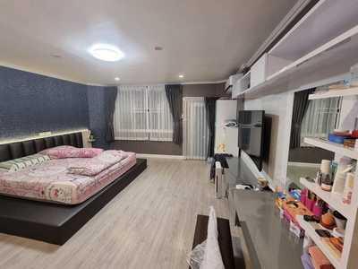 บ้านให้เช่าสุทธิสาร 4ห้องนอน ใกล้ใต้ดินสุทธิสาร500เมตร จอดรถในบ้านได้2คัน มีเฟอร์นิเจอร์