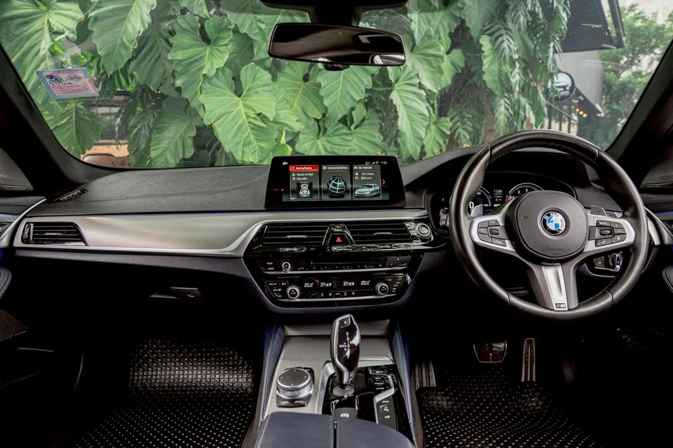 BMW 530e M Sport Plug-in Hybrid ปี 2017 📍เข้าใหม่วันนี้! 𝐁𝐌𝐖 𝟓𝟑𝟎𝐞 ตัวท็อป ผ่อนสบาย 20,xxx/เดือน❤️‍🔥 3
