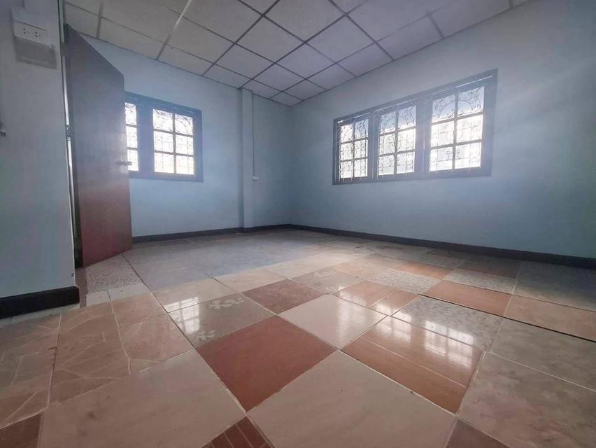 ขายบ้านแฝด 2 ชั้น หลังมุม หมู่บ้านเกษมทรัพย์ คลองสอง 6