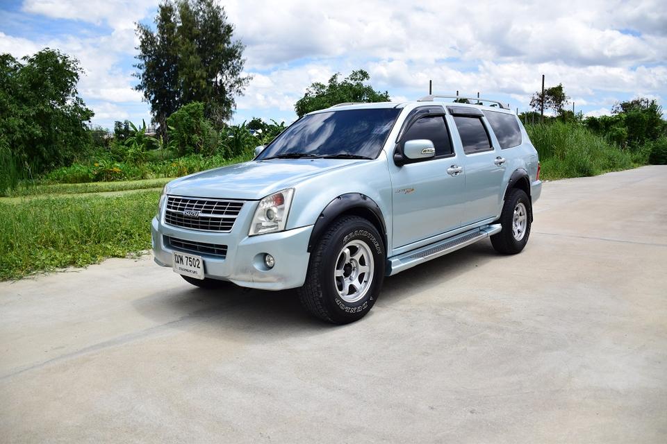 รถครอบครัว ปี2007 ขายเพียง 159000 บาท ISUZU ADVENTURE 3.0 i-TEC เกียร์M/T แอร์หน้า แอร์หลัง เบาะหนัง 3ตอน ช่วงล่างแน่นไปได้ทั้งครอบครัว โทร0957401229  3