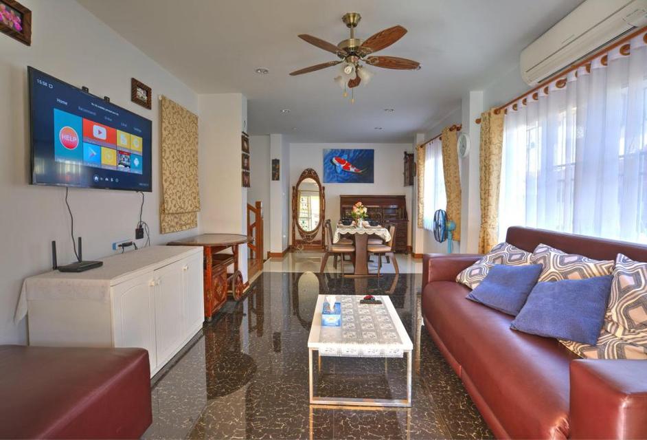 🏡🌟 ให้เช่าบ้านเดี่ยว 2 ชั้นหลังใหญ่ ทำเลดี เดินทางสะดวก ใกล้ร้านสะดวกซื้อ ตลาด และห้างสรรพสินค้า เหมาะสำหรับอยู่อาศัยหรือครอบครัวใหญ่ 16