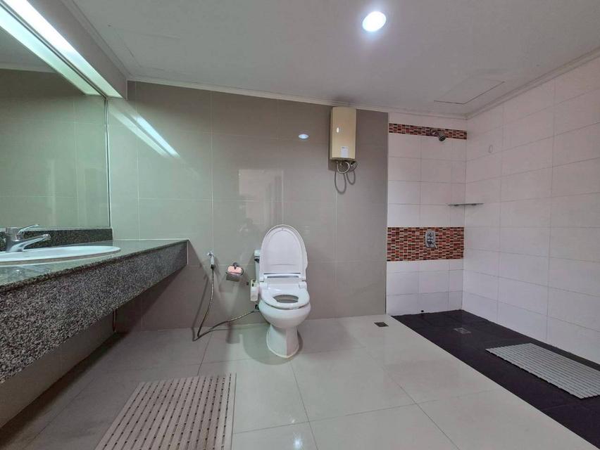 คอนโด State Tower ใกล้รถไฟฟ้าและท่าเรือ อยู่ในแหล่งธุรกิจ และใกล้ รร.ดังหลายแห่ง 10