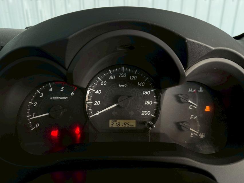 Toyota Vigo 2.5E Champ ดีเซล เกียร์ธรรมดา ปี2013 20