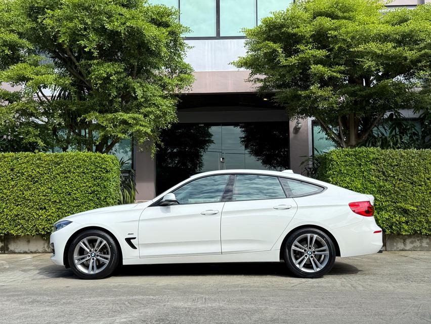 2018 BMW 320D GT SPORTLINE LCI รถมือเดียวออกป้ายแดง รถวิ่งน้อย เข้าศูนย์ทุกระยะ ไม่เคยมีอุบัติเหตุครับ