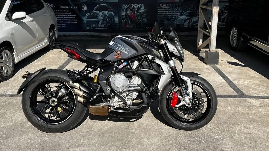 ขายรถสุดเท่ MV Agusta Dragster 800 ปี 2014 3