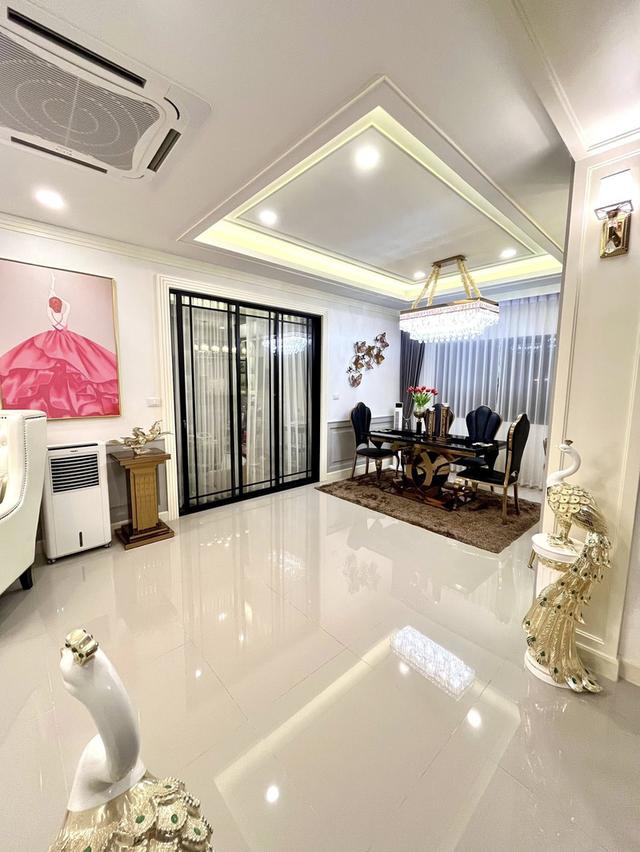 ขายขาดทุนบ้านเดี่ยวหรู 2 ชั้น หมู่บ้าน เซนโทร ราชพฤกษ์ 2 เนื้อที่ดิน 86.4 ตรว. 4 นอน 5 น้ำ บ้านสวย ตกแต่งครบ ใกล้รถไฟฟ้าสายสีม่วง