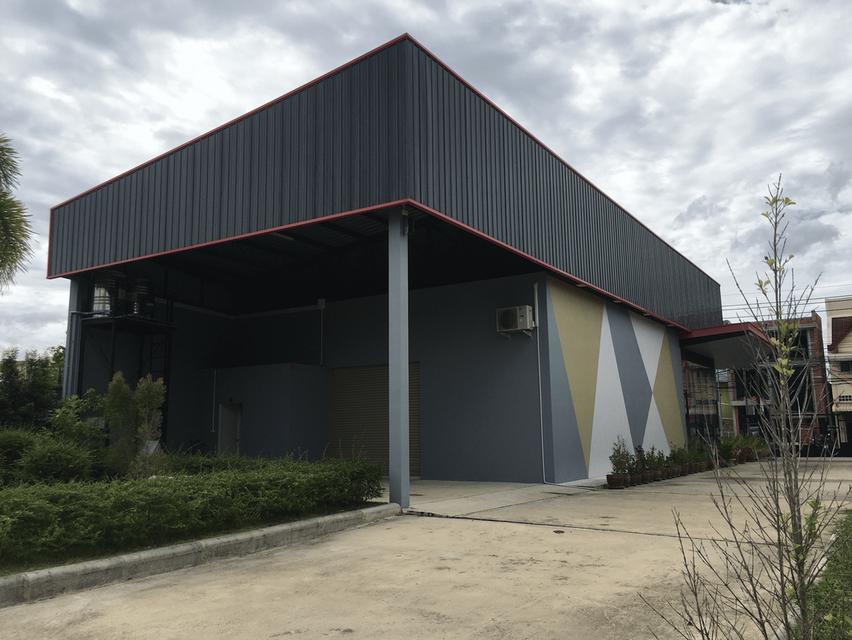 ขาย/เช่า สำนักงาน 1 ไร่ หาดใหญ่ ทำเลทอง ติดถนนนวลแก้วอุทิศตัดใหม่ พร้อมอาคารสำนักงานตกแต่งพร้อมใช้ โฮมออฟฟิศโซลาร์เซลล์ และลานจอดรถ (เจ้าของขายเอง) 2