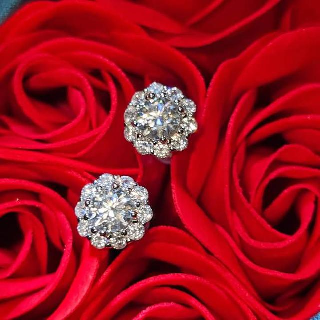 จิวเพชร พร้อมใบรับรอง เพชรน้ำดีมีคุณภาพ เหมาะสำหรับใส่ออกงานสวยดูงามตา- ปุอามี่ Diamond Lap Rama2 (083-2469526)