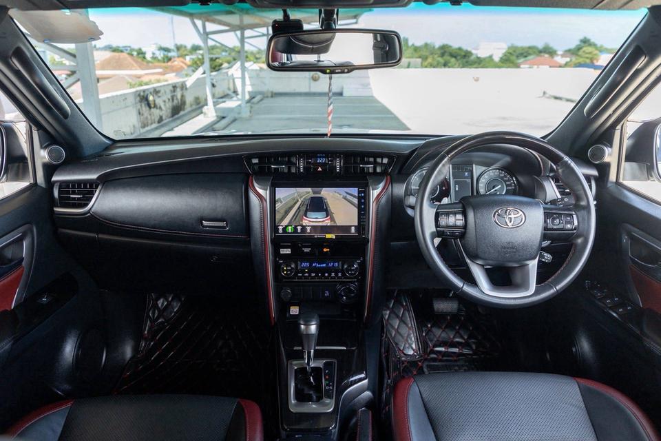✨ TOYOTA FORTUNER 2.4 LEGENDER 4WD AT Black Top ปี 2022 แท้ รูปที่ 16