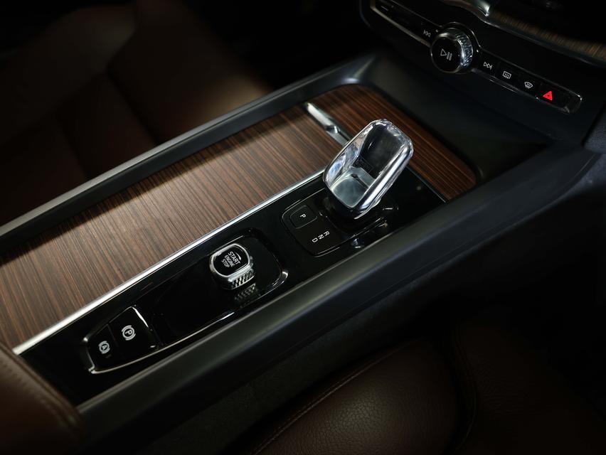 2023 Volvo XC60 2.0 (ปี 17-26) Recharge T8 Inscription AWD SUV AT รูปที่ 13