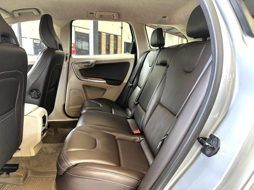 VOLVO XC60 2.0 D4 เครื่องยนต์ดีเซล ปี2013 13