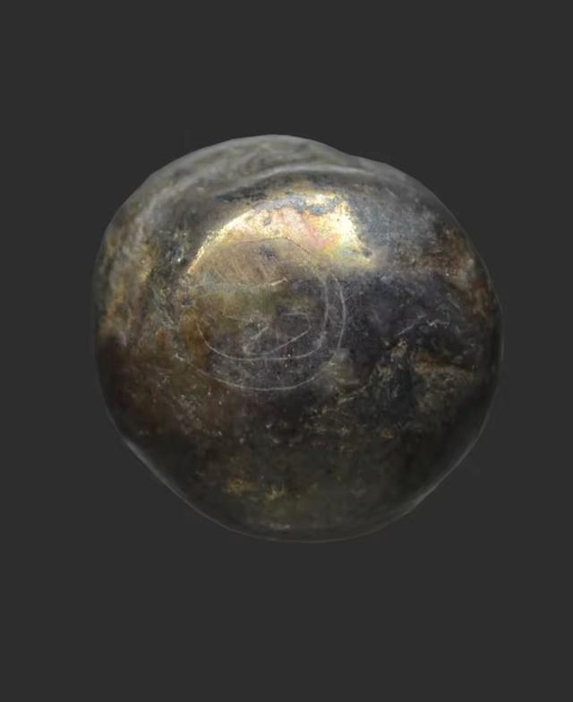 พระเครื่อง พระปิด ลพ.แก้ว เนื้อโลหะชนวน รูปที่ 3