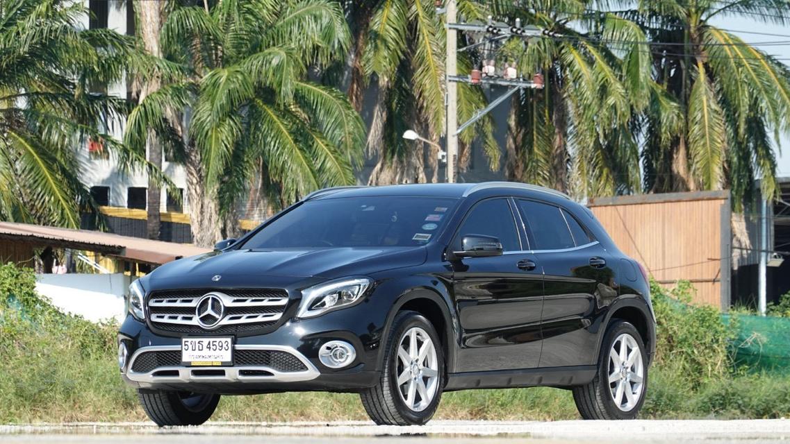 Benz#GLA200 1.6 Urban Facelift 2019 สีดำ ไมล์ 50,000 กม. โทร.0922639576 เอ๋ 