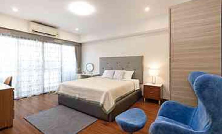 U1394 ให้เช่าบ้านเดี่ยว 3 ชั้น หมู่บ้านมาสเตอร์พีช พระราม 9 พร้อมเฟอร์ในบ้าน และ สระว่ายน้ำส่วนตัว ทำเลดีเดินทางสะดวกเข้าออกได้หลายทาง 3