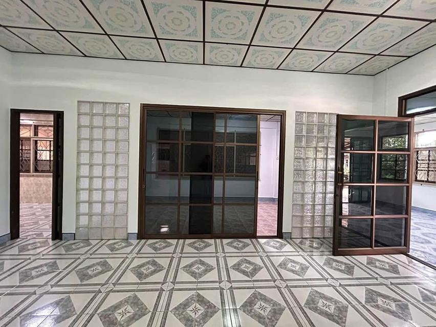 ให้เช่าบ้านลาดพร้าว ถนนโชคชัย4 ใกล้โรงบาลเปาโล บ้านตกแต่งใหม่ 3นอน 2น้ำ 2ที่จอดรถ จดทะเบียนบริษัทได้ 9