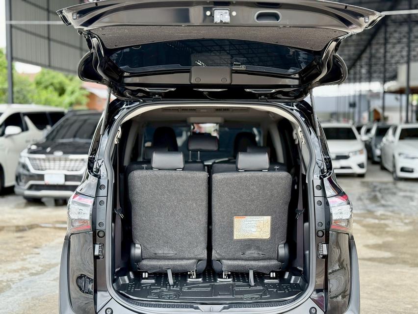 Toyoya Sienta 1.5V ปี20 17
