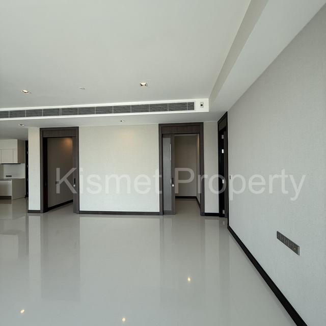 For SALE Q1 Sukhumvit 4beds size 296 sq.m. 1
