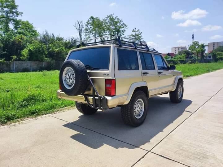 Jeep Cherokee ปี 1995 สีทอง 4