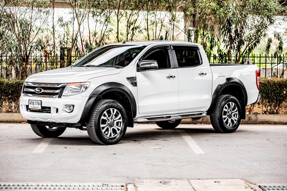 Ford Ranger Hi-lander 4 ประตู 2.2 XLT เกียร์ MT ปี 2015 สีขาว สภาพดี